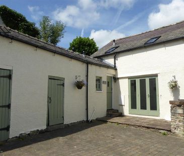 2 bedroom end of terrace house to rent - Photo 1