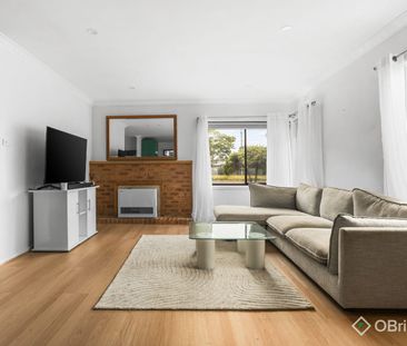 Charming Two-Bedroom Home in Prime Bayside Location - Photo 1