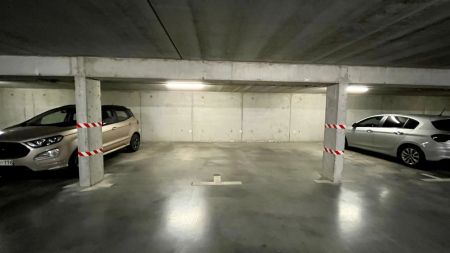 Recent en centraal gelegen app. met 2 slaapkamers, terras en autostandplaats - Photo 2