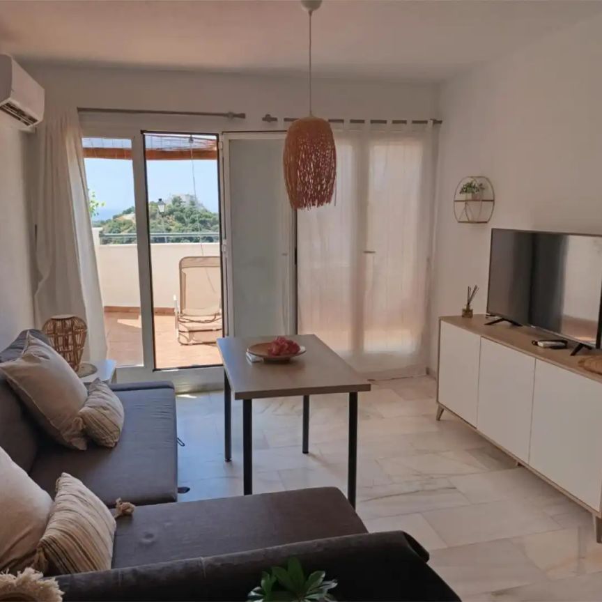 Dúplex de alquiler en Calle Sidney, 237, Altos de Estepona - Photo 1