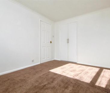 2 bedroom semi-detached house to rent - Photo 3