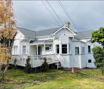 Excellent location, 4 bedroom stunning home - Photo 1