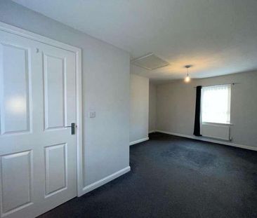 Star Carr Road, Cayton, YO11 - Photo 4