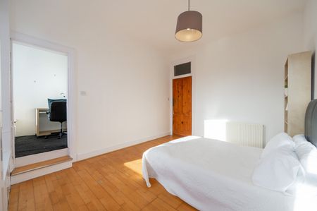 2-3 Deanston Drive - Photo 4