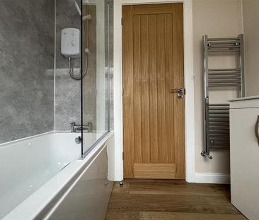 3 bedroom bungalow to rent - Photo 1