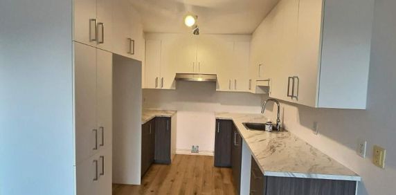 2 CH - 1 SDB - Charlemagne - $1,495 /mo - Photo 2