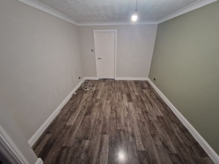 Riverside Road - Photo 2