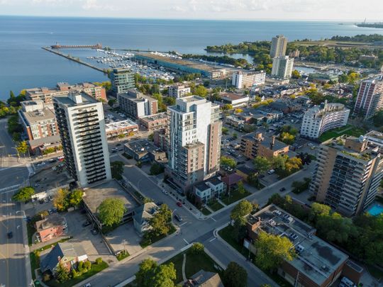 For Lease - 8 Ann Street Unit# 603, Mississauga, Ontario - Photo 1