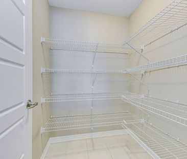 For Lease - 212 Ellen Davidson Drive, Oakville, Ontario - Photo 5