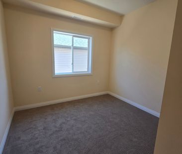 For Lease - 415 Louisa Street Unit# Main Level, Fort Erie, Ontario - Photo 5