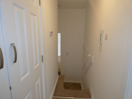 Kirby Rd Flat C - Photo 5