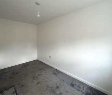 2 bedroom semi-detached house to rent - Photo 4