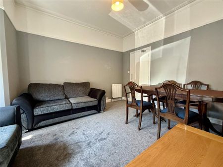 6 bedroom semi-detached house to rent - Photo 2