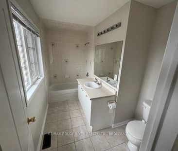 For Lease - 32 Puttingedge Drive, Whitby, Ontario - Photo 3