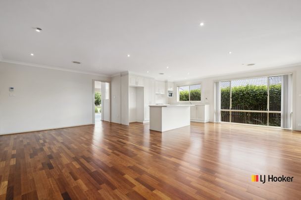 Warm and Inviting 4 Bedroom Family Home - Photo 1