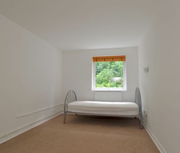 Cedar Court Haslemere, Haslemere - 2 bedrooms Property for lettings... - Photo 6