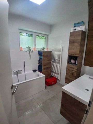 Traumhafte, barrierefreie Gartenwohnung mit hochwertiger Ausstattung in TOP LAGE! - Foto 2
