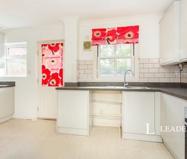 4 bedroom town house to rent Ravensworth Gardens, CB1 - Photo 5
