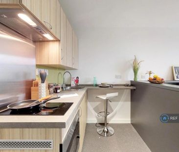Studio to rent - Photo 6