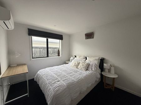 Spacious 3-Bedroom Home in Sovereign Palms - Photo 2