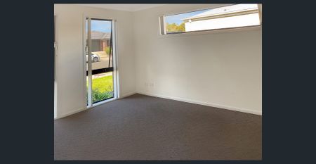 MODERN IN MIA - Photo 3