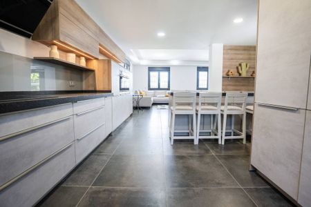 Luxury Villa for rent in Marbella, Andalusia - Photo 4