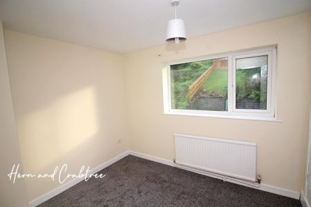 2 Bedroom House - End Terrace - Photo 4