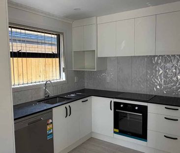 Brand New Home – Modern & Private Living - Photo 3