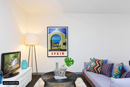 MGM MARTIN – ONE BEDROOM APARTMENT - Photo 2