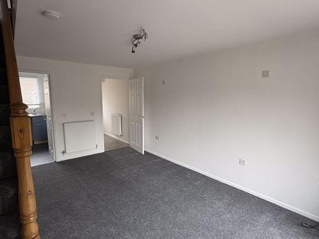 2 bedroom terraced house to rent - Photo 2