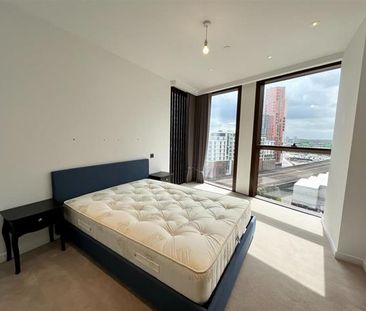 Apartment B, Carnation Way, London - Photo 4