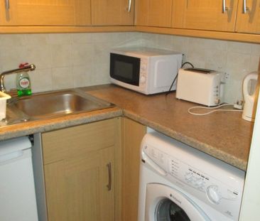 1 bedroom apartment to rent - Photo 2