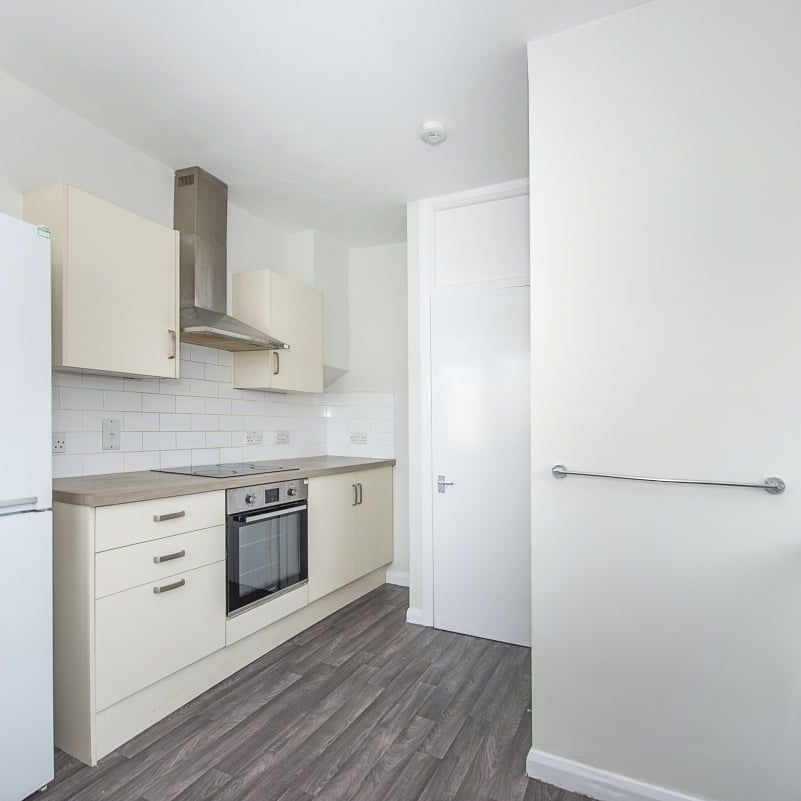 2 bedroom flat to rent - Photo 1