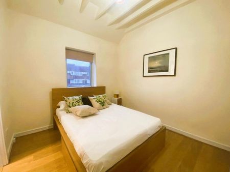 4 bedroom terraced house to rent - Photo 5