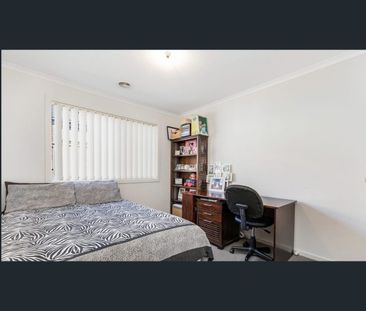 3 Airlie Avenue, Point Cook, Vic 3030 - Photo 4