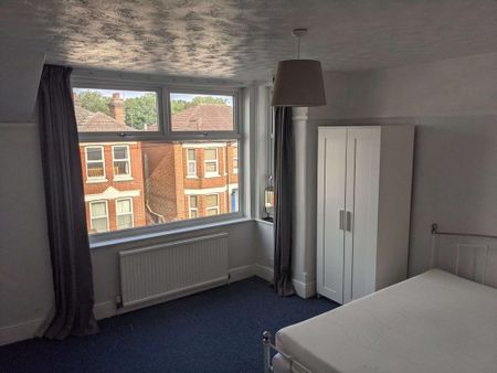 4 bedroom house to rent - Photo 4