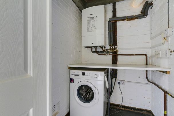 4 bedroom detached house to rent - Photo 1