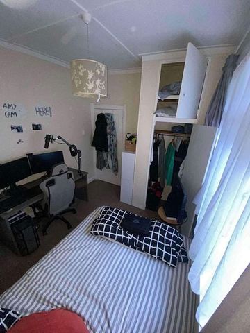 Charming 1BR Hataitai Haven w/ Stunning Views - Photo 5