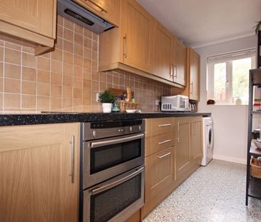 Renown Way, Chineham - Photo 4