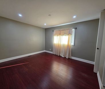 For Lease - 33 Kilbride Road, Toronto, Ontario - Photo 2