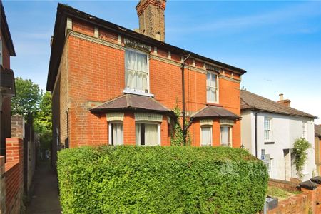 Cheselden Road, Guildford, Surrey, GU1 3SB - Photo 3