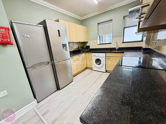 6 bedroom apartment to rent - Photo 1