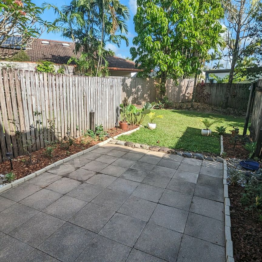 SPACI OUS TOWNHOUSE!!!! - Photo 1