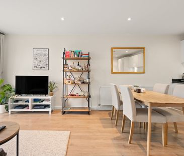 2 Bed Flat, Barrington Road, SW9 - Photo 1