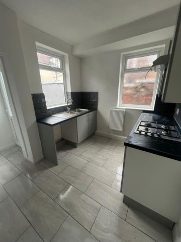 2 bedroom terraced house to rent - Photo 5