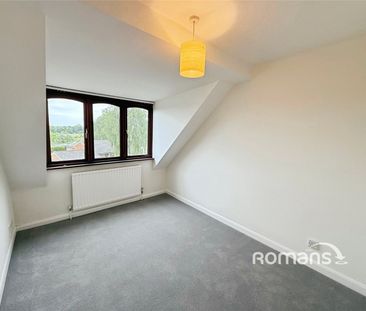 Brands Hill Avenue, High Wycombe, HP13 - Photo 2
