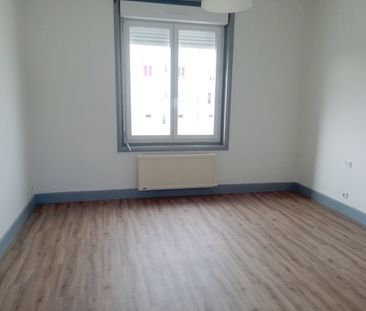 Location Appartement 2 pièces 49m² FEURS 42110 - Photo 2