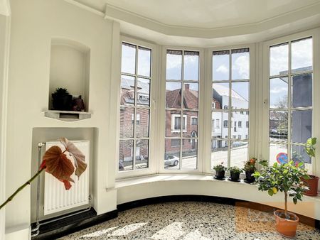 Prachtig gerenoveerd appartement met 2 slaapkamers - Foto 2