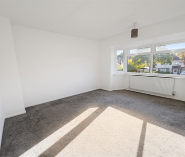 4 bedroom detached house to rent - Photo 2