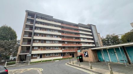 2 bedroom flat to rent - Photo 5